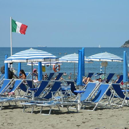Affittacamere Ambra Marinella di Sarzana Exterior foto